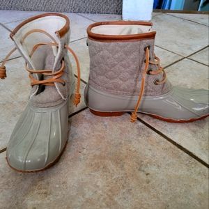 Seven winter boots worn once